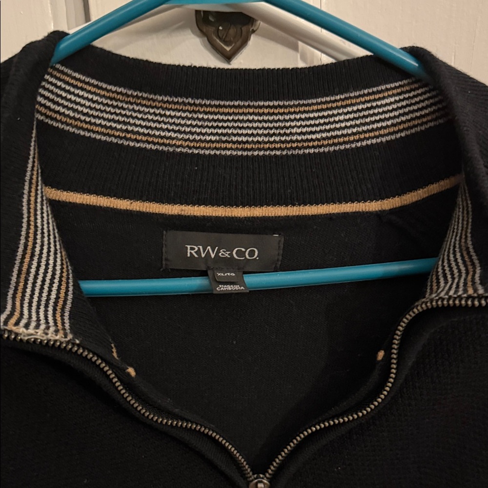 RW&CO. Men's Zip-Up Black Sweater - Picture 3 of 3